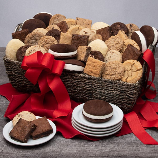 Deluxe Baked Goods Gift Basket